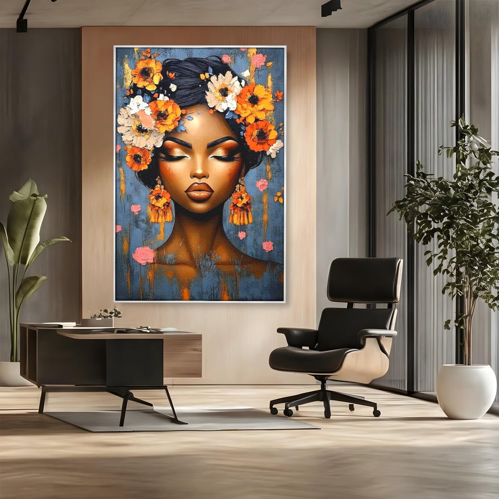 Tablou canvas cu tablou canvas cu portret de femeie si flori, in rama de aluminiu argintiu, pe perete intr-un birou